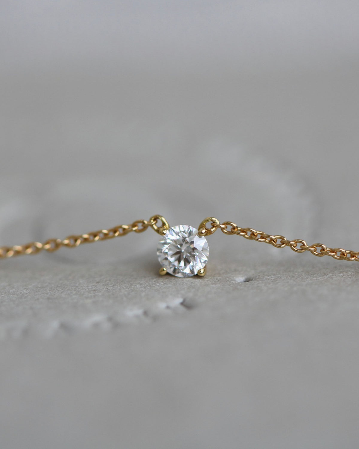 Rock Classic Floating Diamond Necklace II - 18kt Yellow Gold