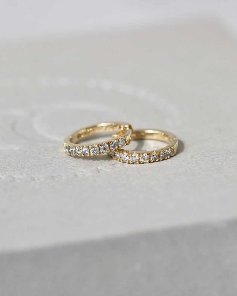 Rock Classic Grey Diamond Hoop XS - 18kt Yellow Gold
