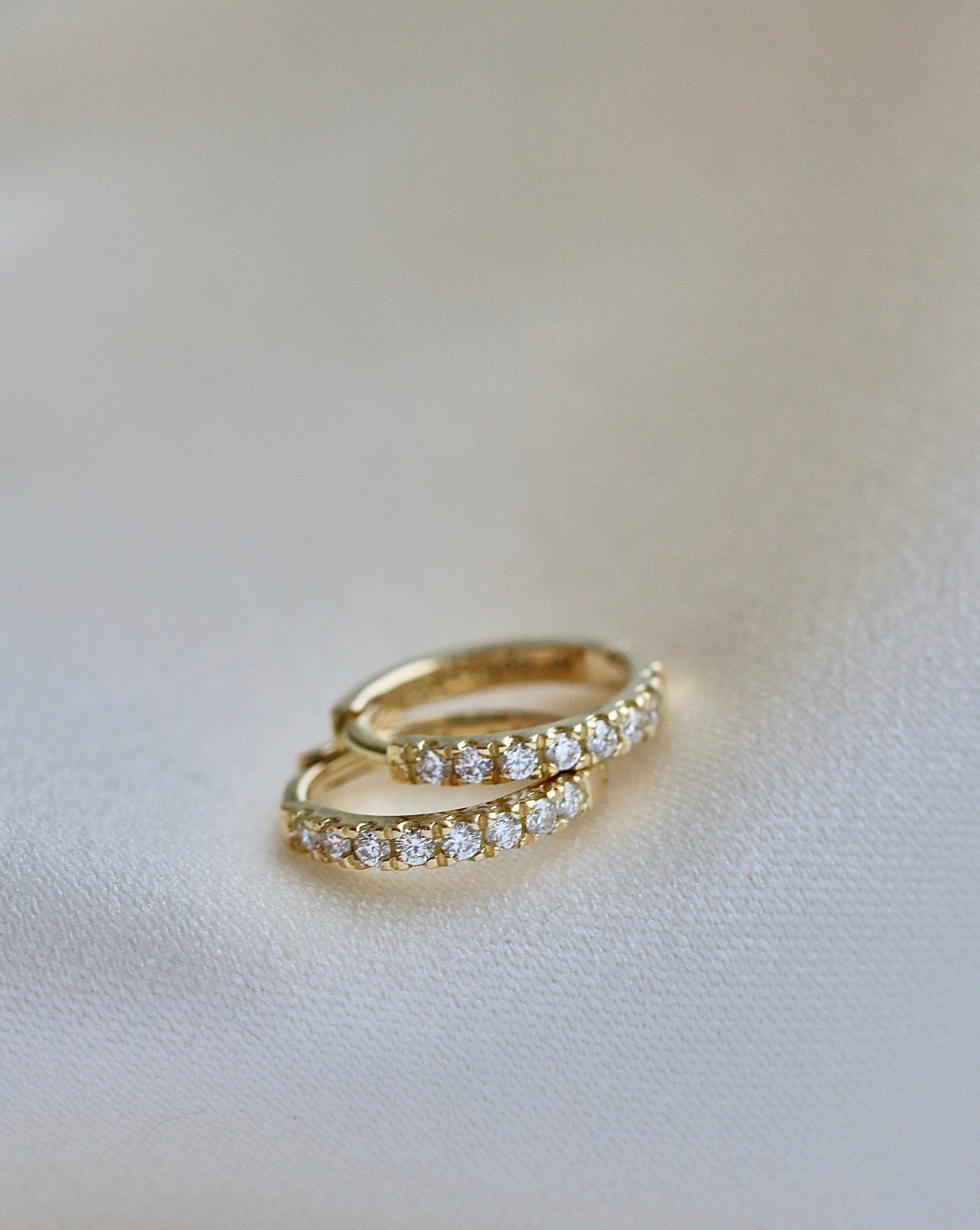 Rock Classic Diamond Hoop XS - 18kt Yellow Gold
