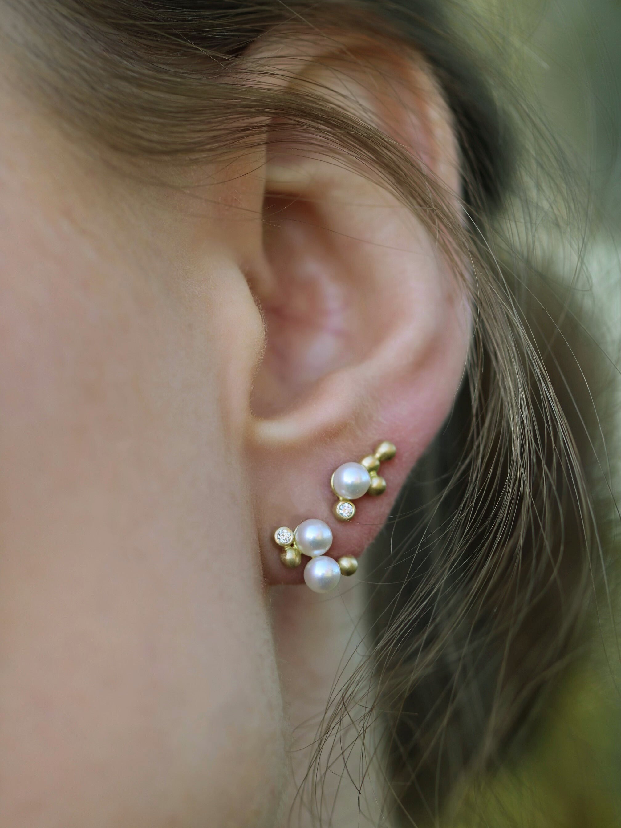 Orbit Dot Pearl Earring L Right - 18kt Yellow Gold