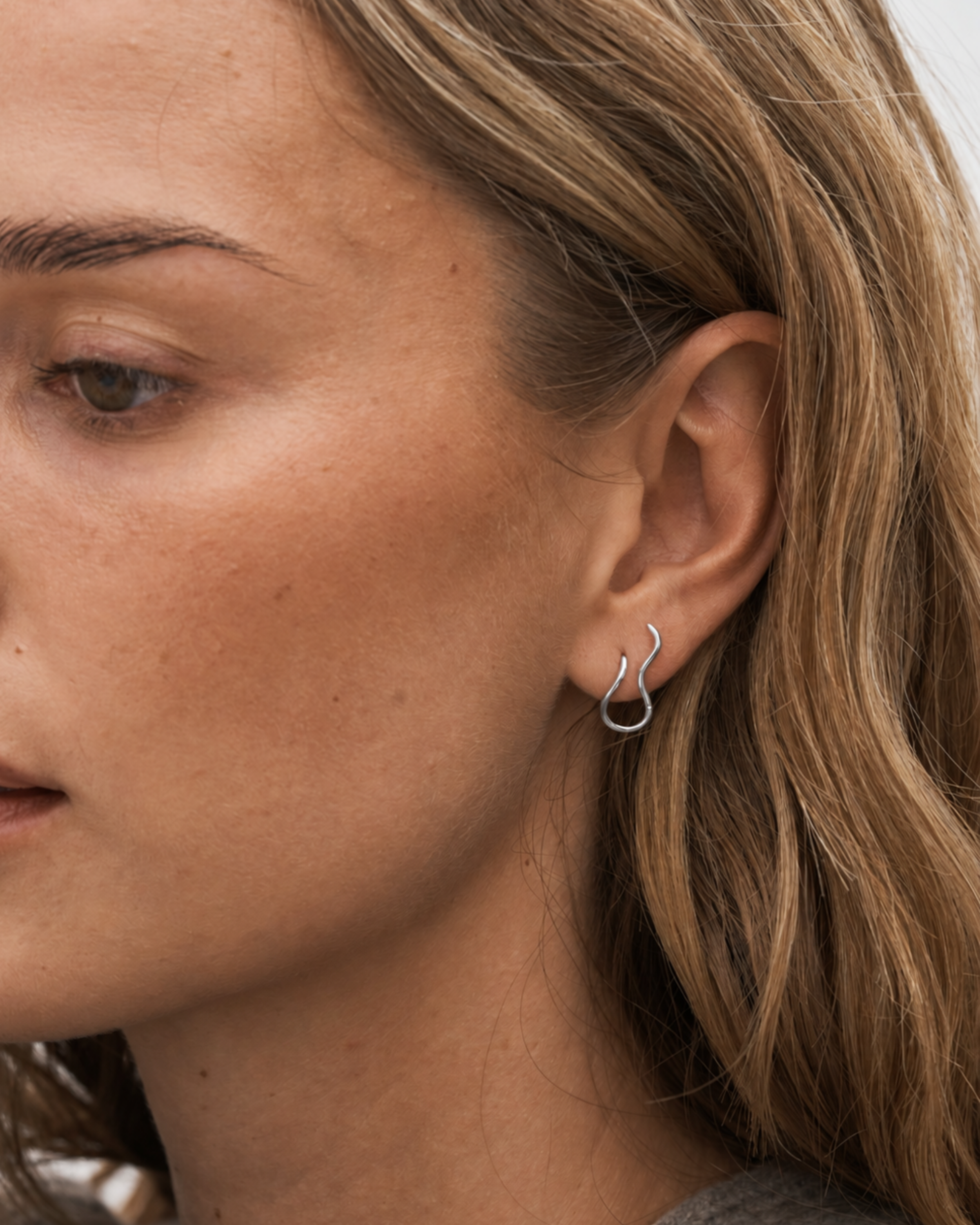 Fryd Wave Earring Left - 18kt White Gold