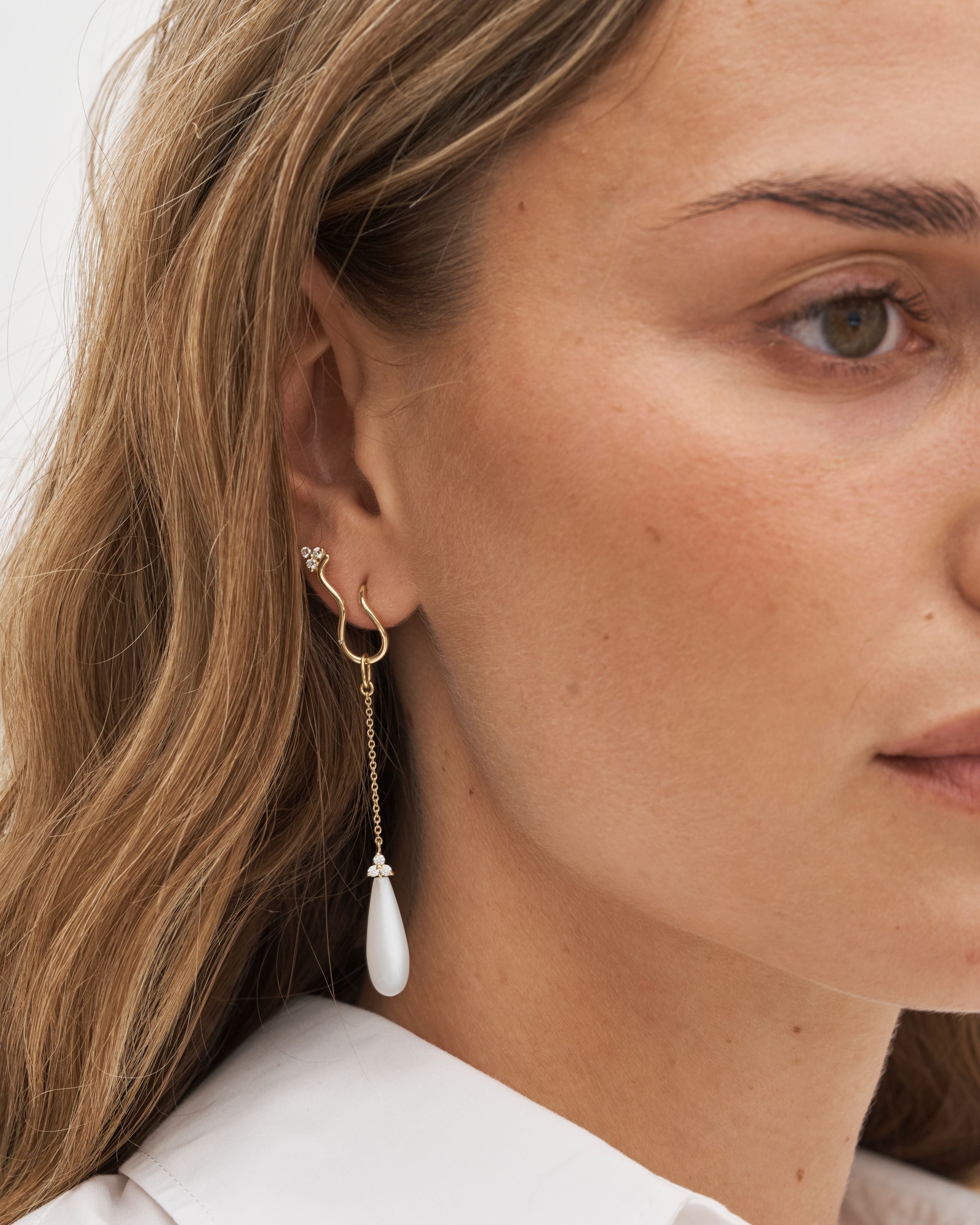 Fryd White Ear-Pendant - 18kt Yellow Gold