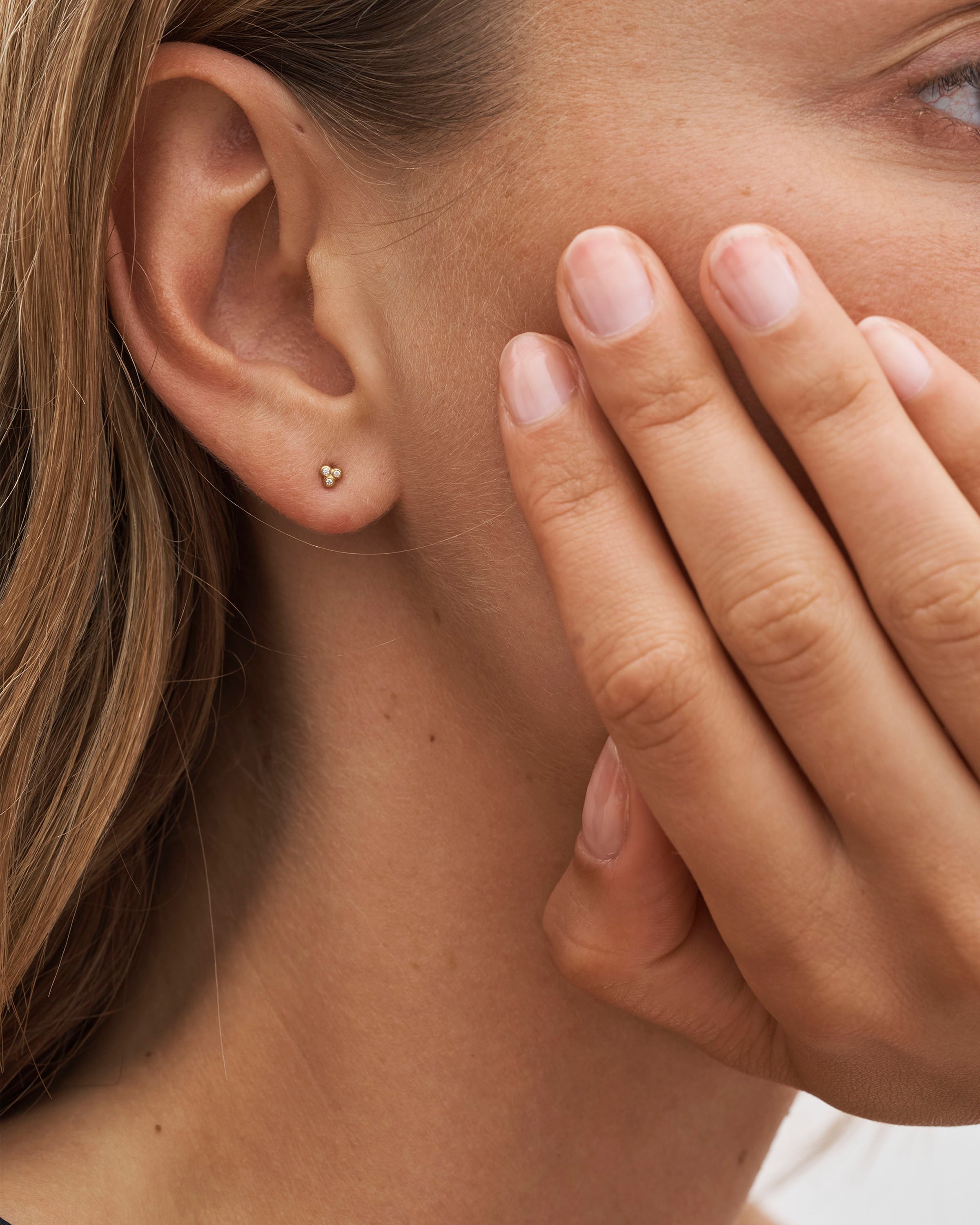 Orbit Dot earring - 18kt Yellow Gold