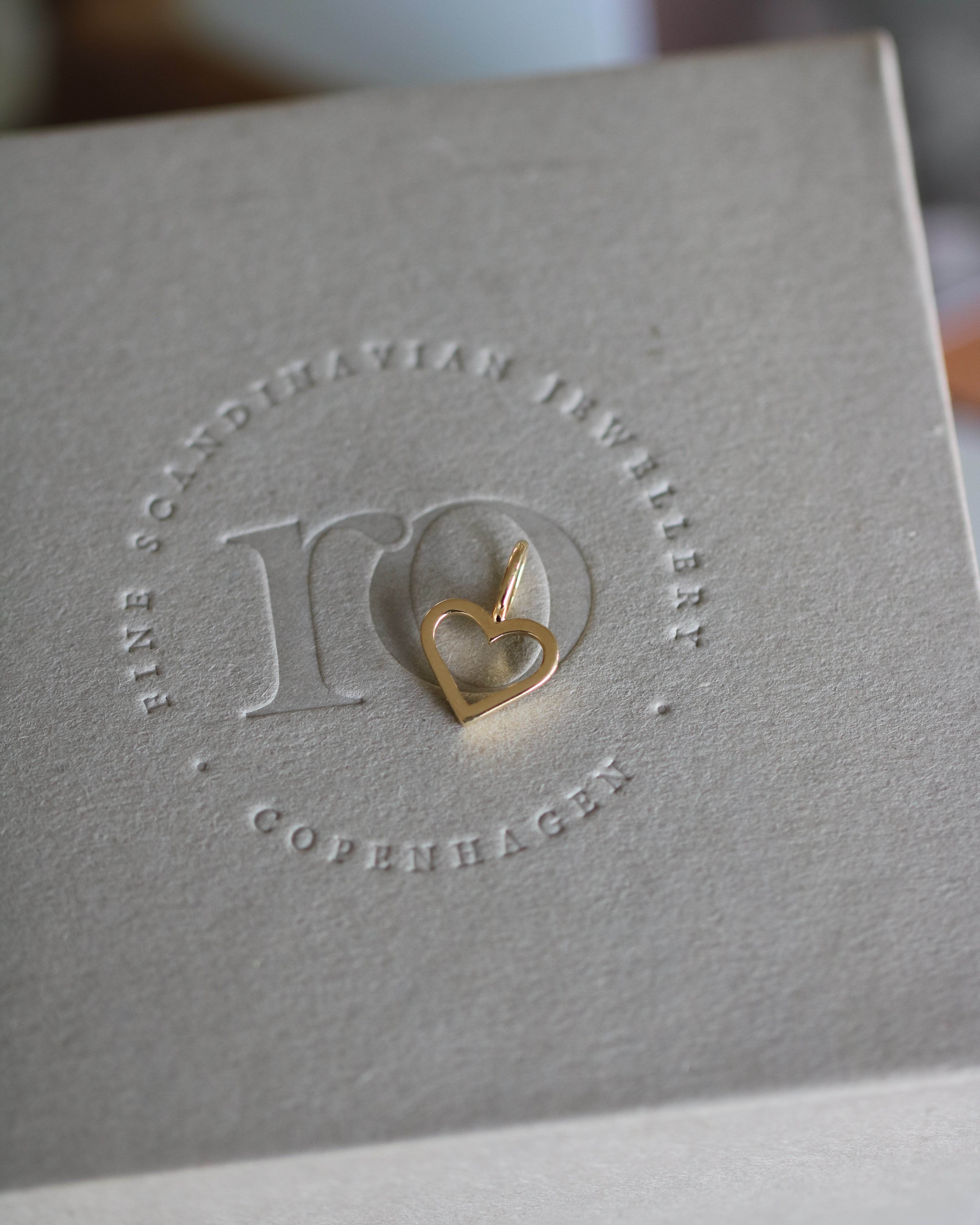 Symbols Open Heart pendant - 18kt White Gold
