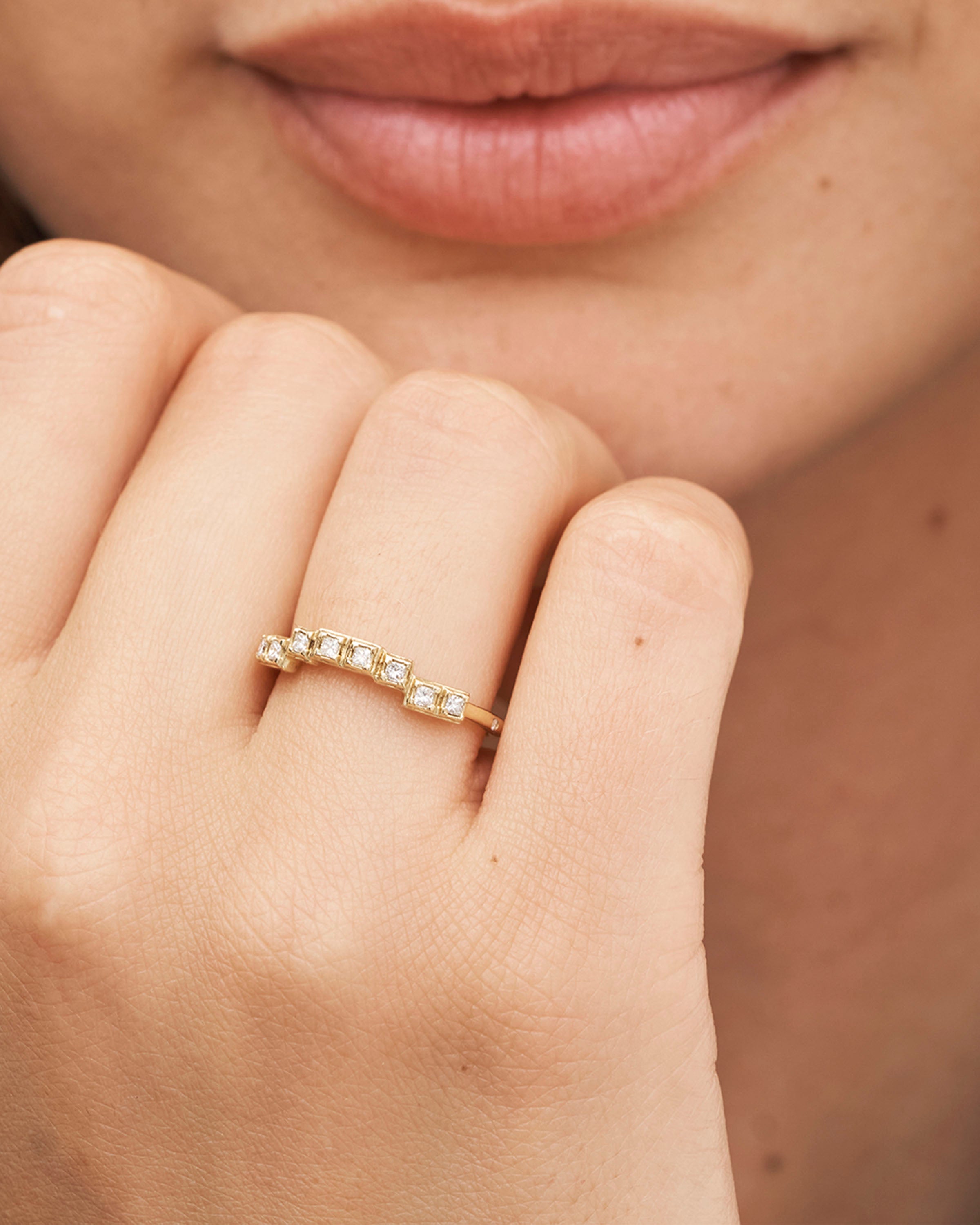 Raw Classic Diamond Ring Curve - 18kt Yellow Gold