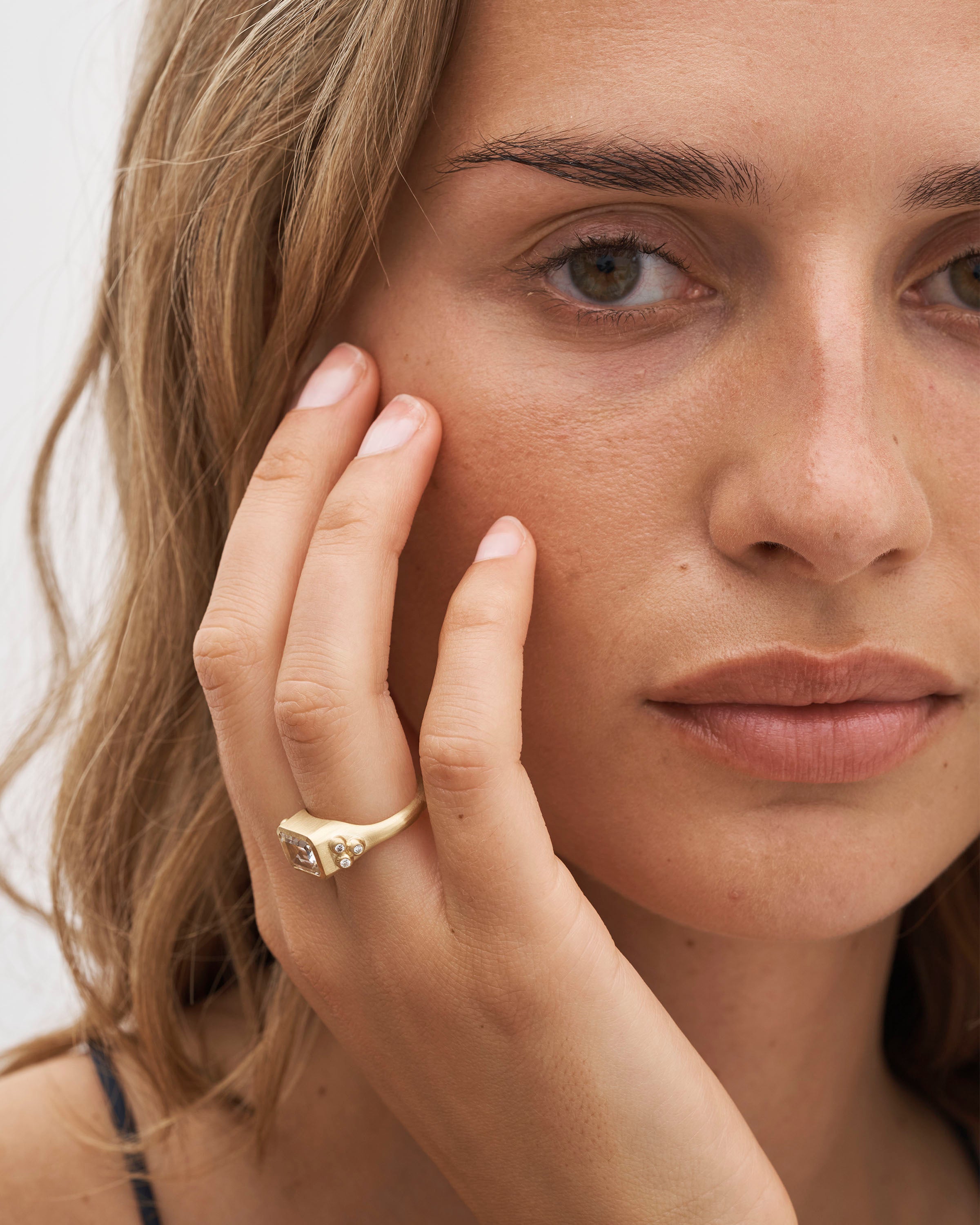 Orbit Octagon ring - 18kt Yellow Gold