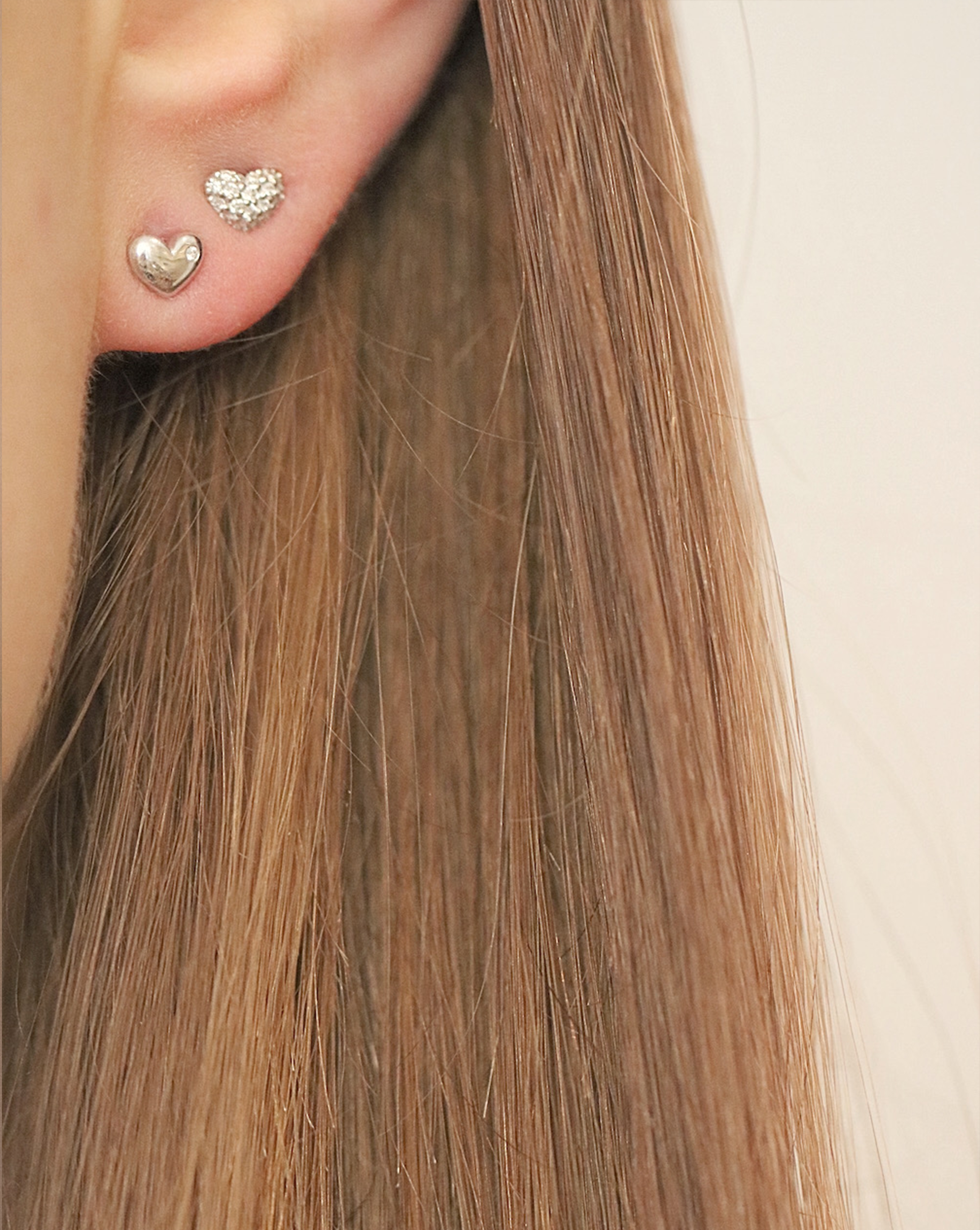 Symbols My Heart Earring - 18kt White gold