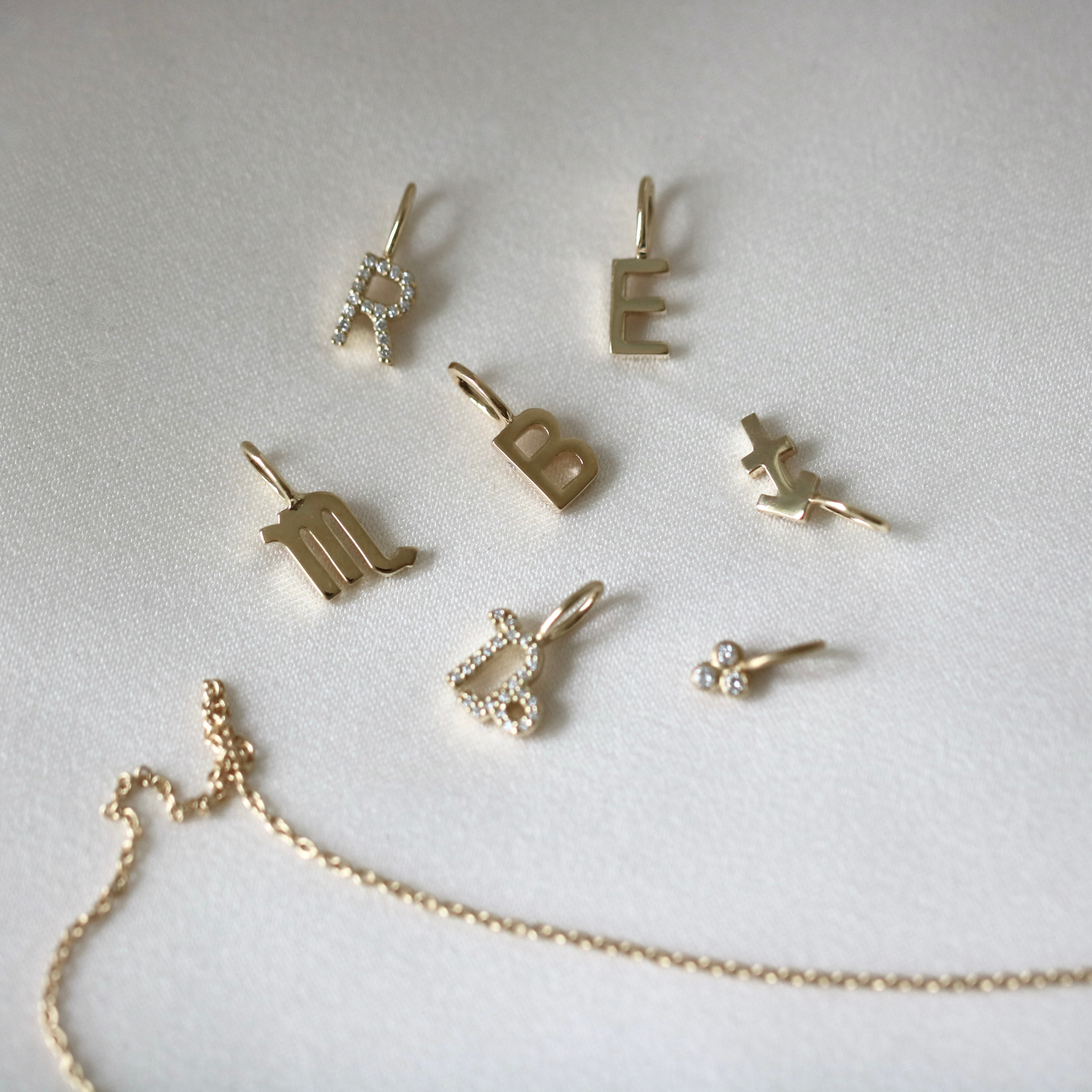 My E Pendant - 18kt Yellow Gold