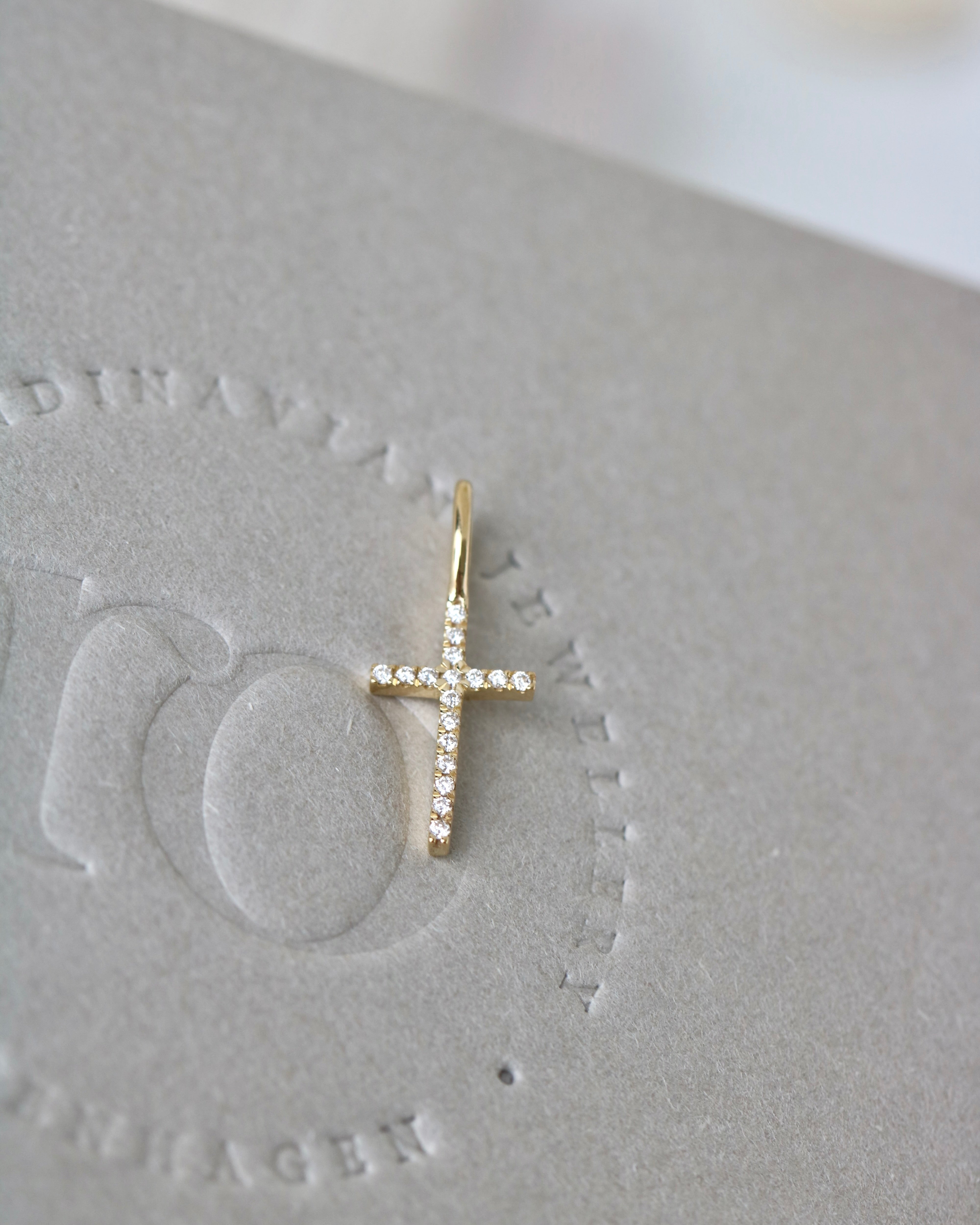 Symbols Cross Diamond Pendant - 18kt Yellow Gold