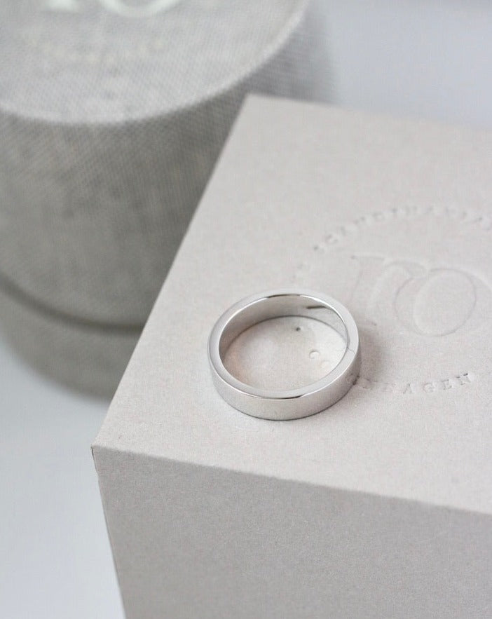 Meant to Be His True Love Band - 18kt White Gold