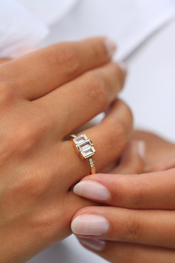 Meant to Be Her Ring - 18kt Yellow Gold