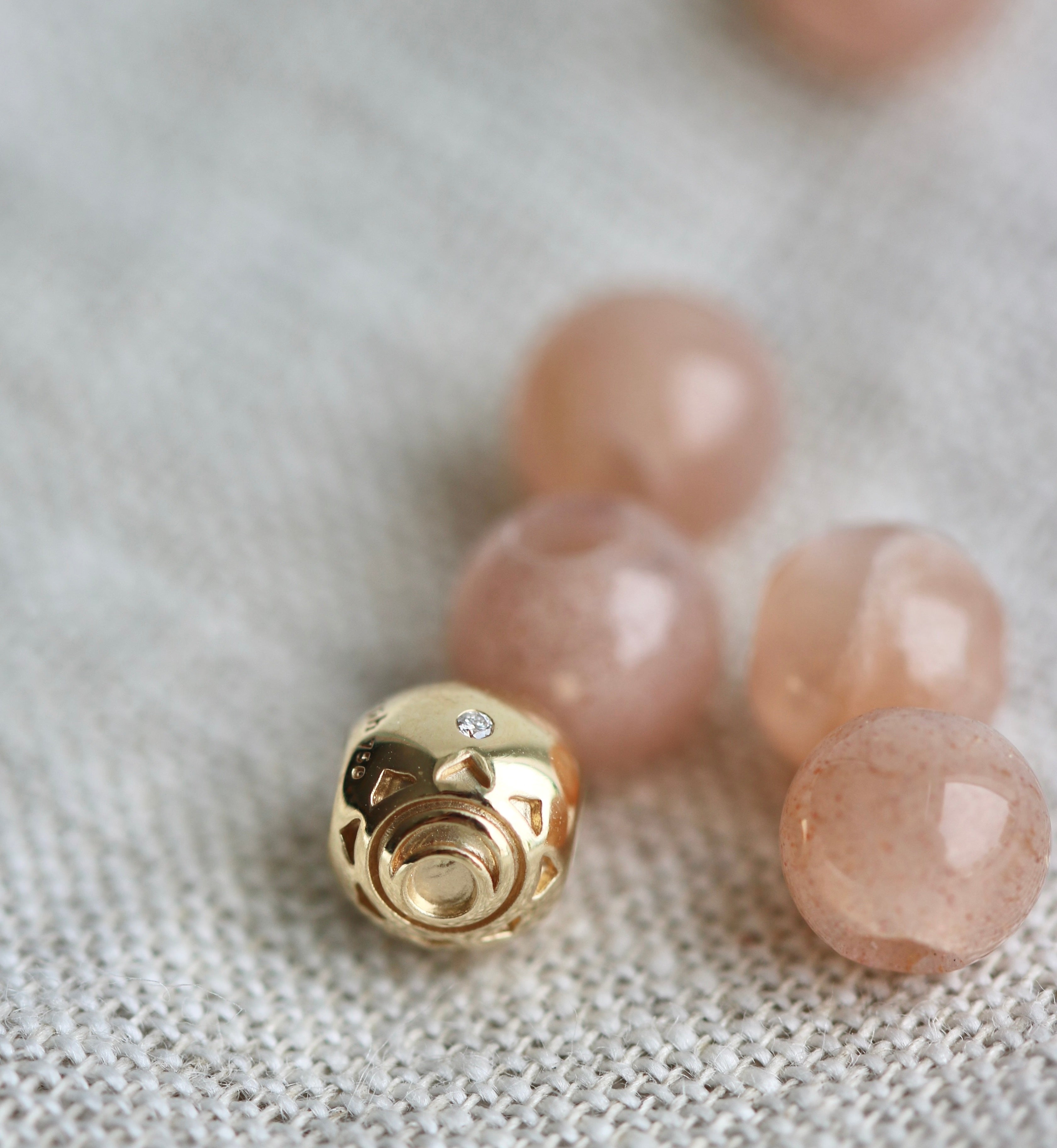 Inne Peace Sacral Chakra Bead - 18kt Yellow Gold