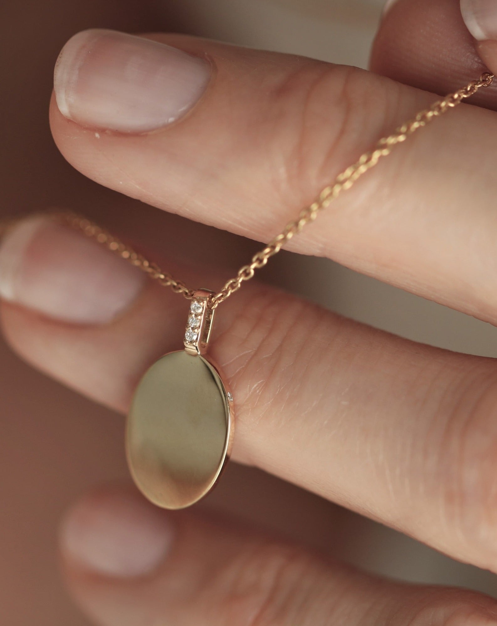 Signet Diamond Pendant - 18kt Yellow Gold