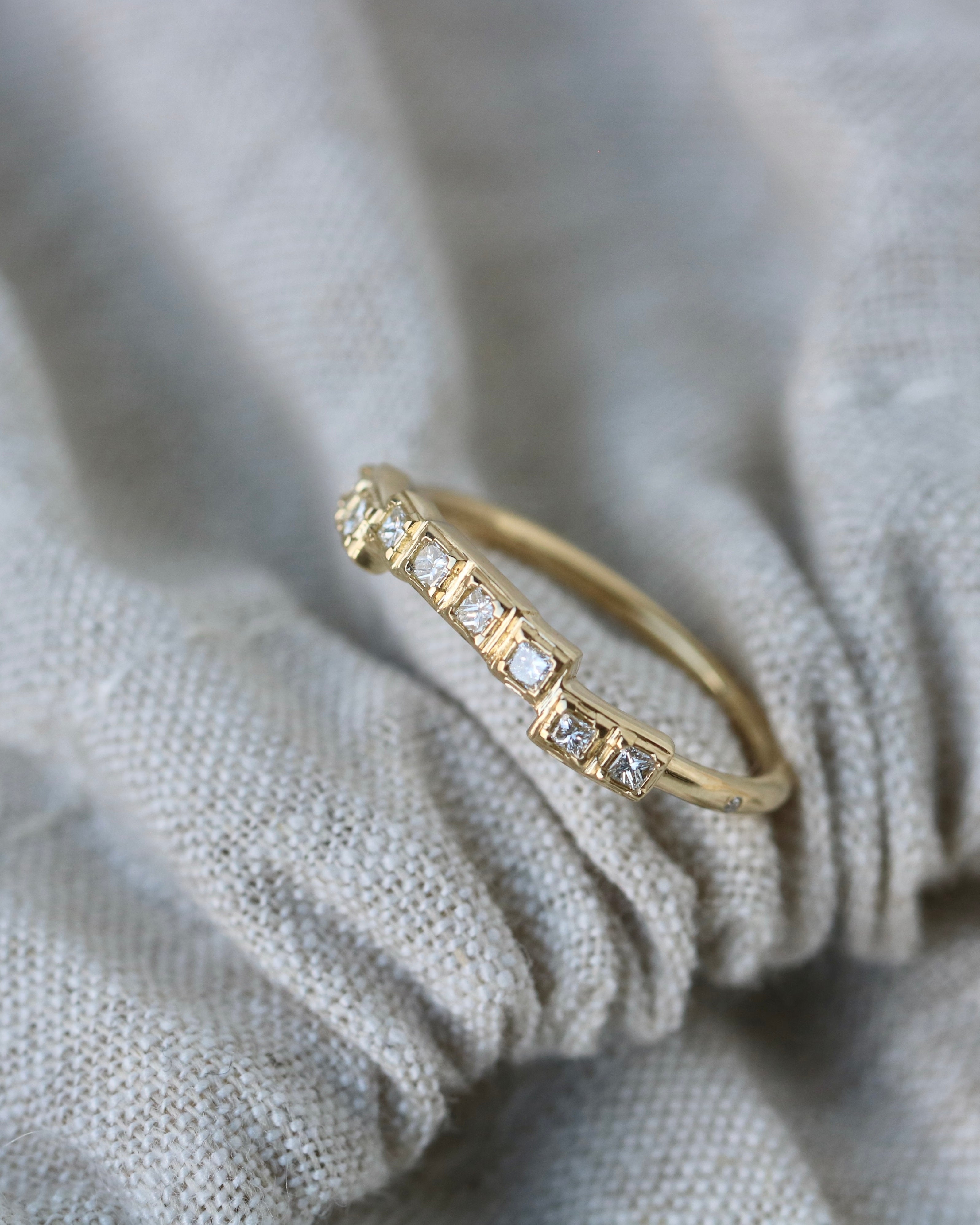 Raw Classic Diamond Ring Curve - 18kt White Gold