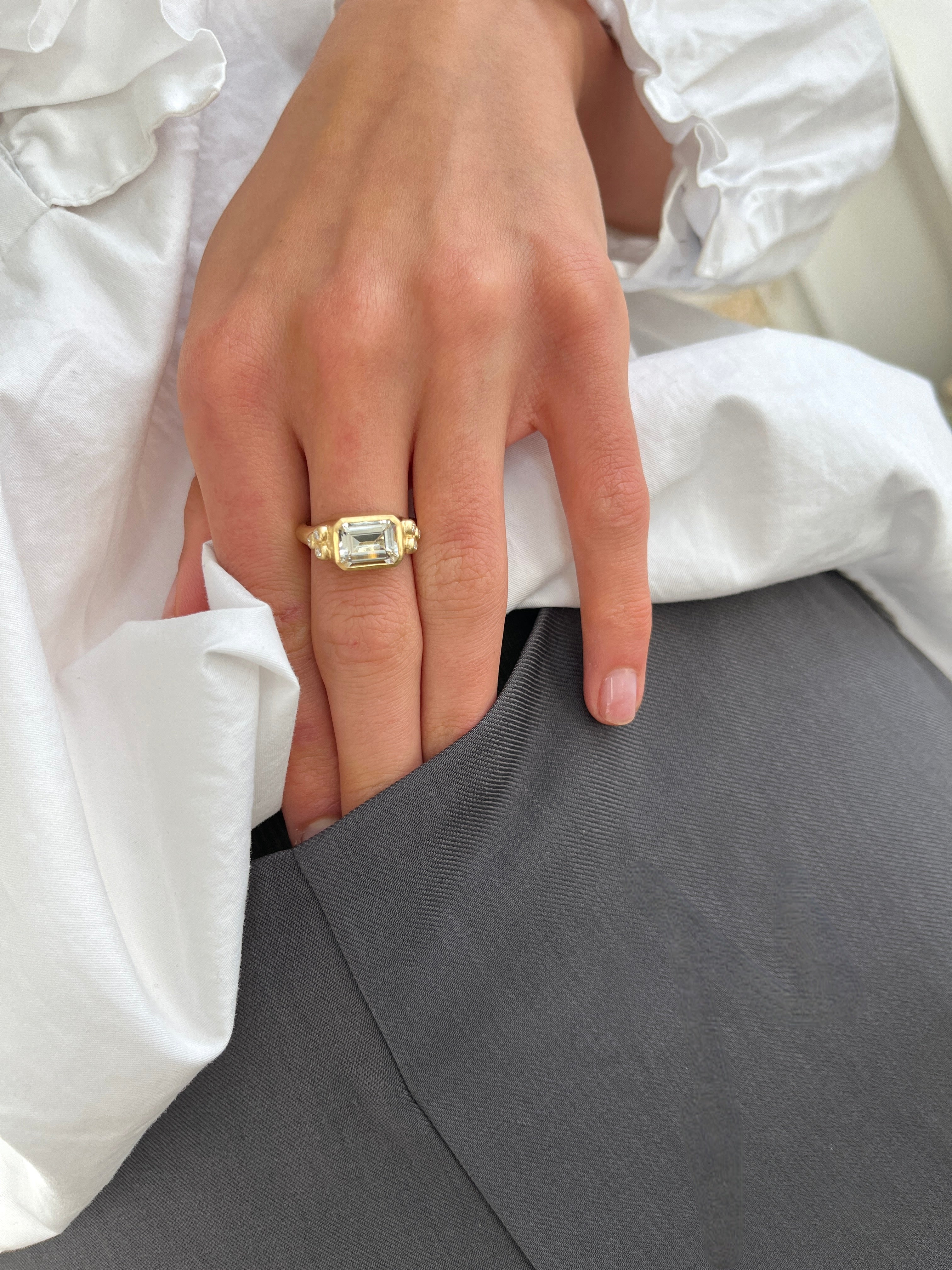 Orbit Octagon ring - 18kt Yellow Gold