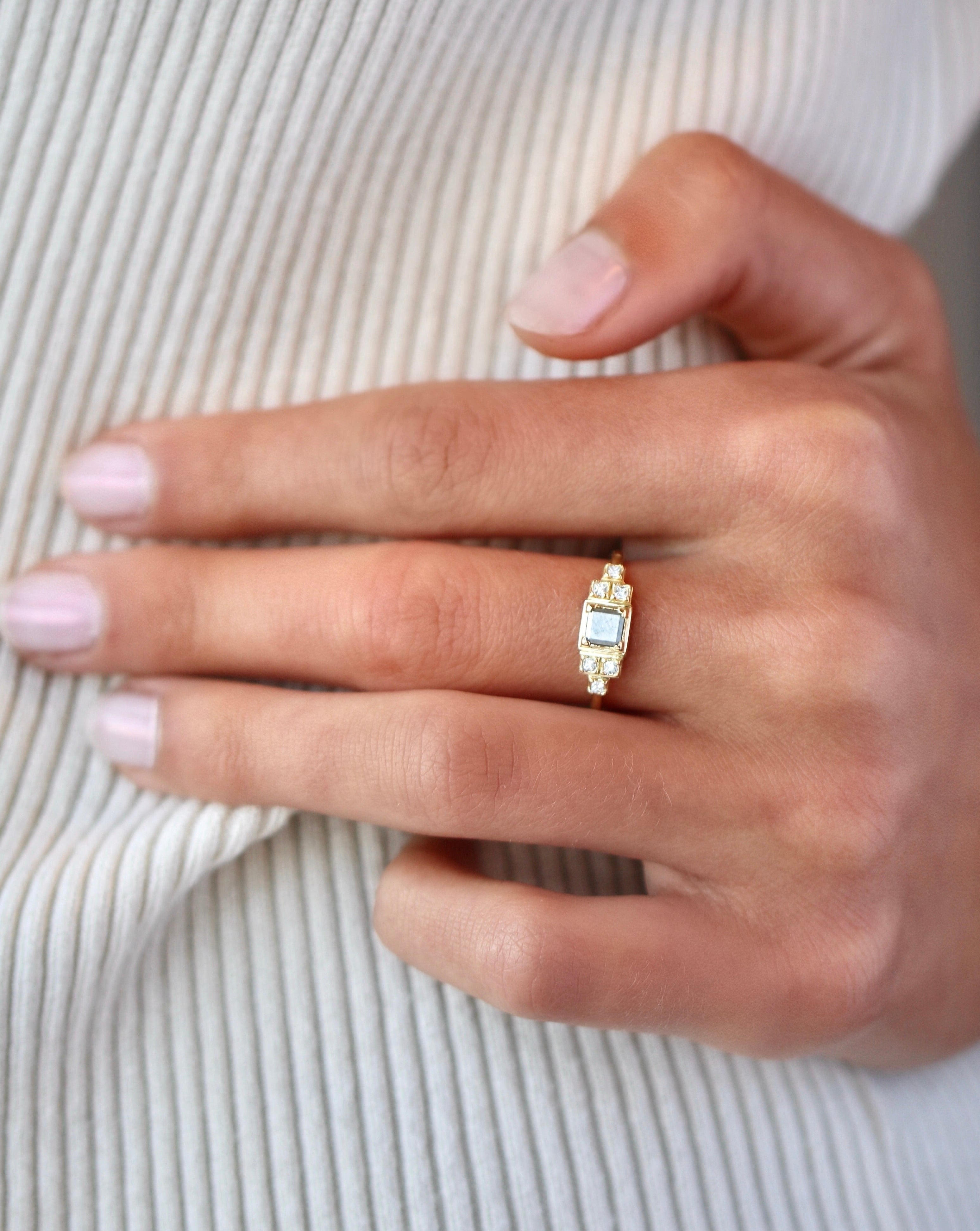 Raw Classic Diamond Ring - 18kt Yellow Gold