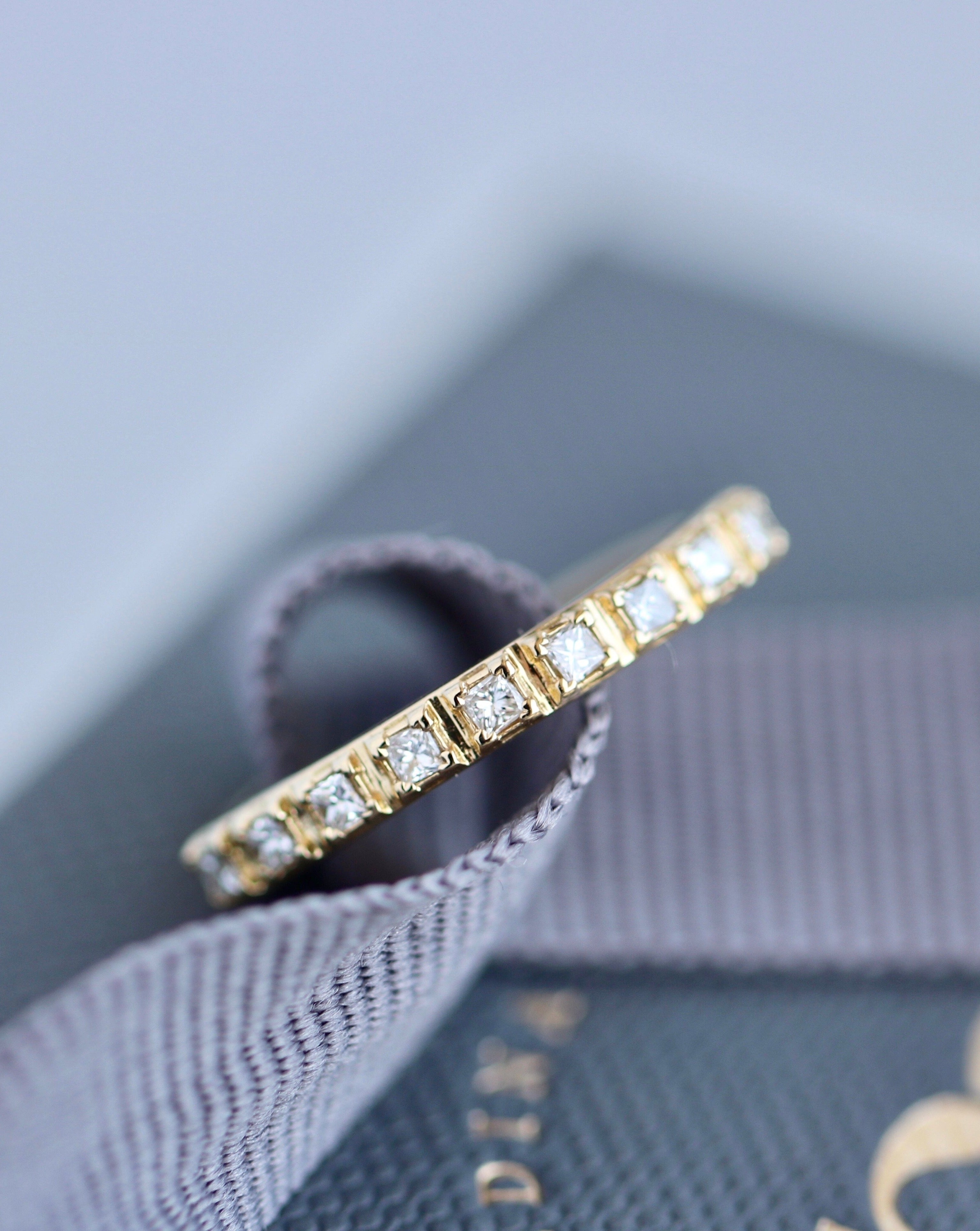 Raw Classic Diamond Ring - 18kt Yellow Gold