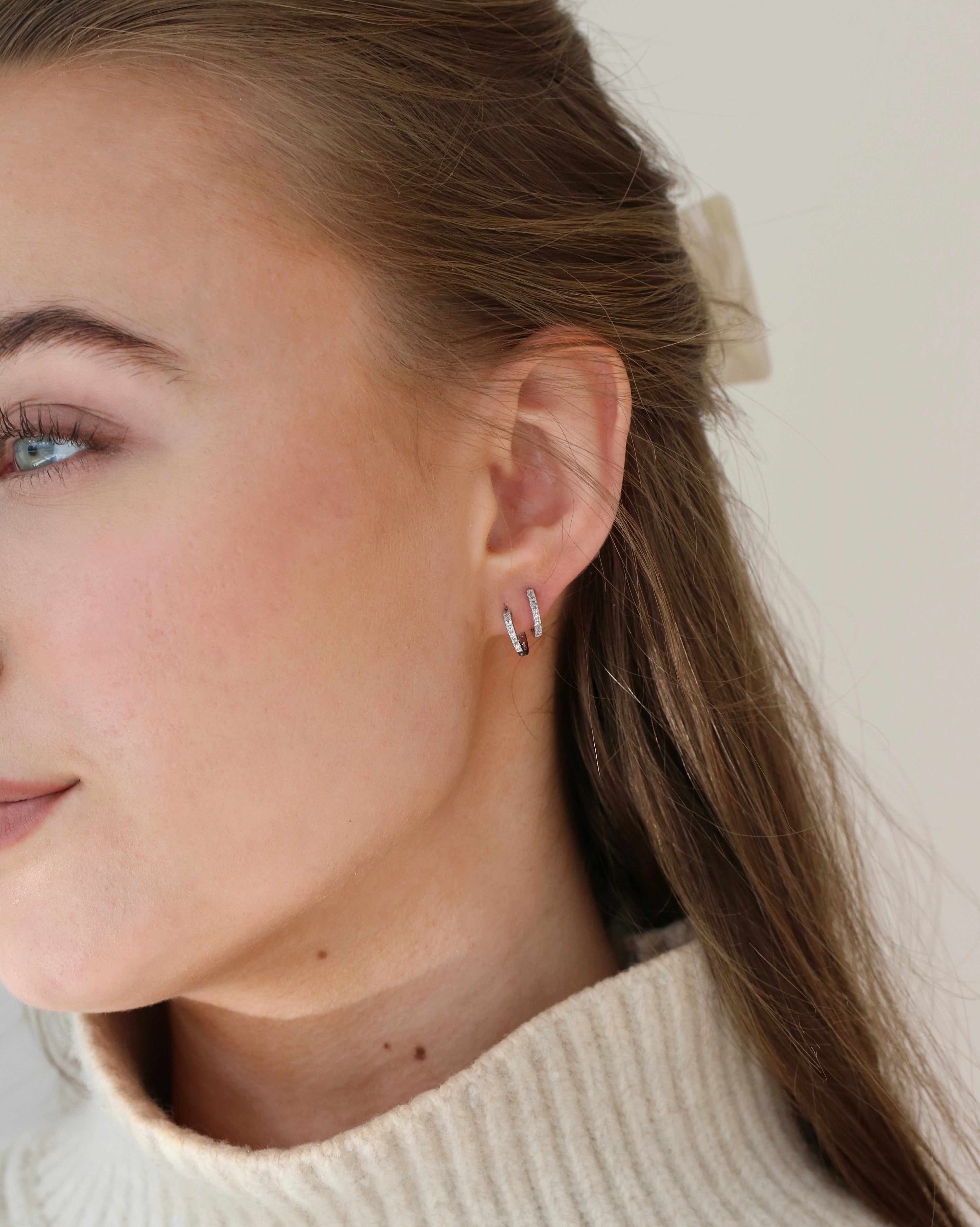 Rock Classic Grey Diamond Hoop XS - 18kt White Gold