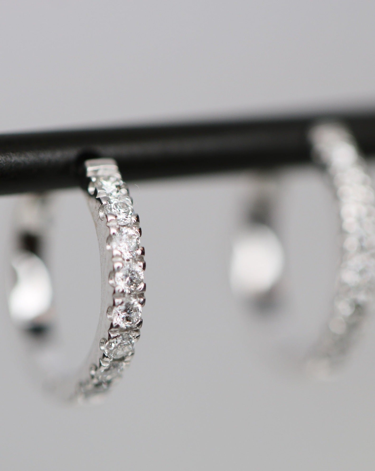 Rock Classic Diamond Hoop XS - 18kt White Gold
