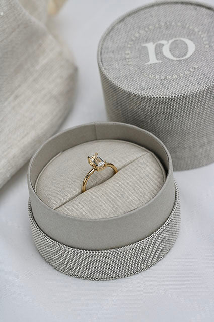 Nord White Ring S Turned - 18kt Yellow Gold