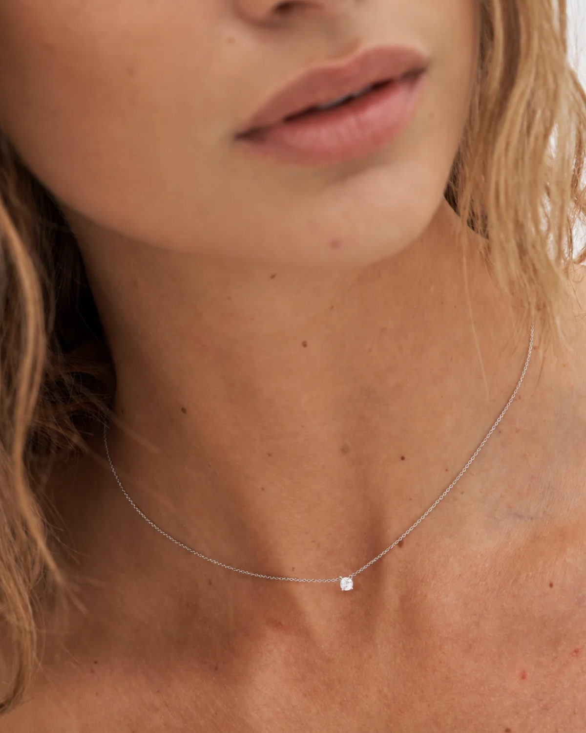 Rock Classic Floating Diamond Necklace II - 18kt White Gold