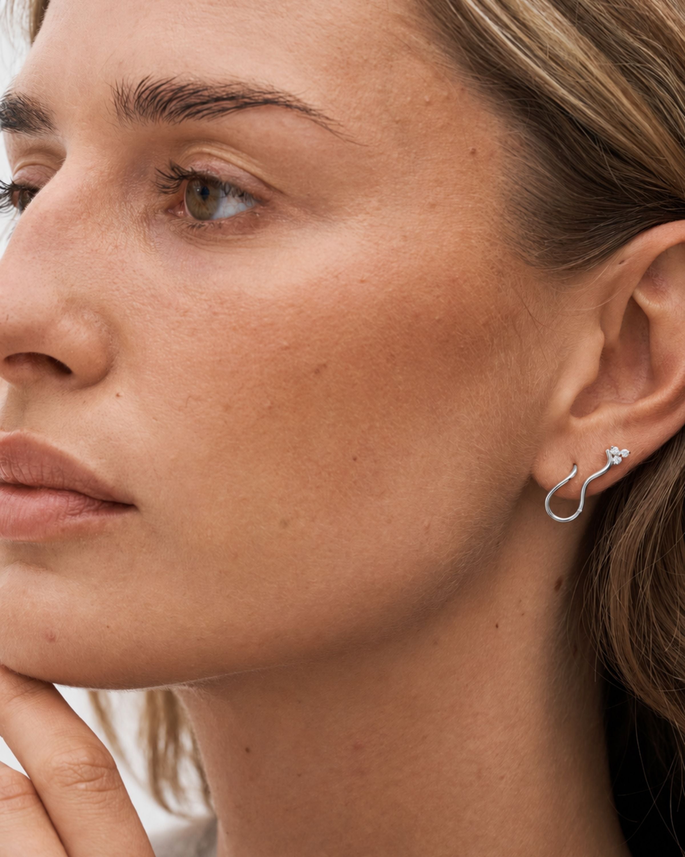 Fryd Wave Diamond Earring Left - 18kt White Gold