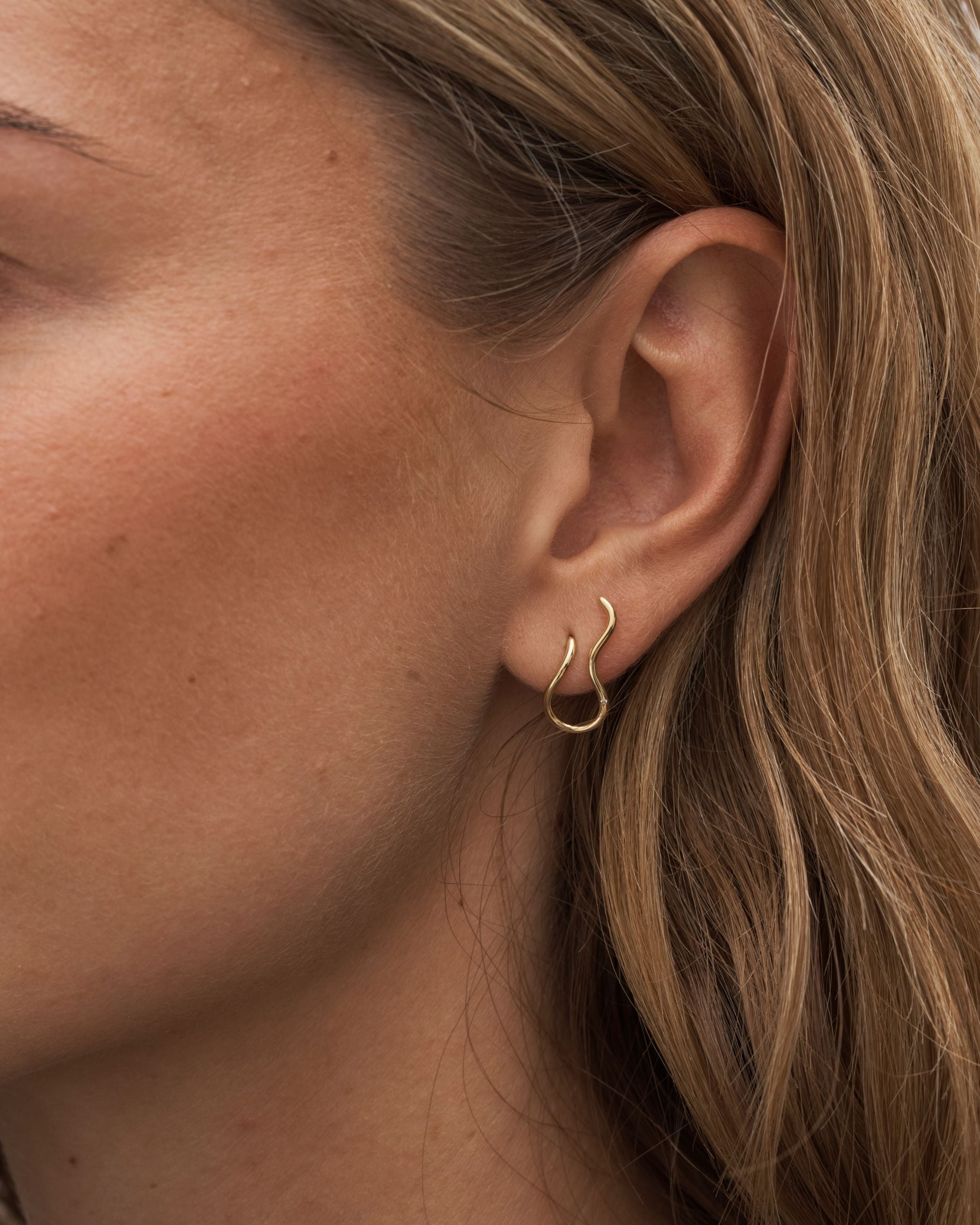 Fryd Wave Earring Left - 18kt Yellow Gold