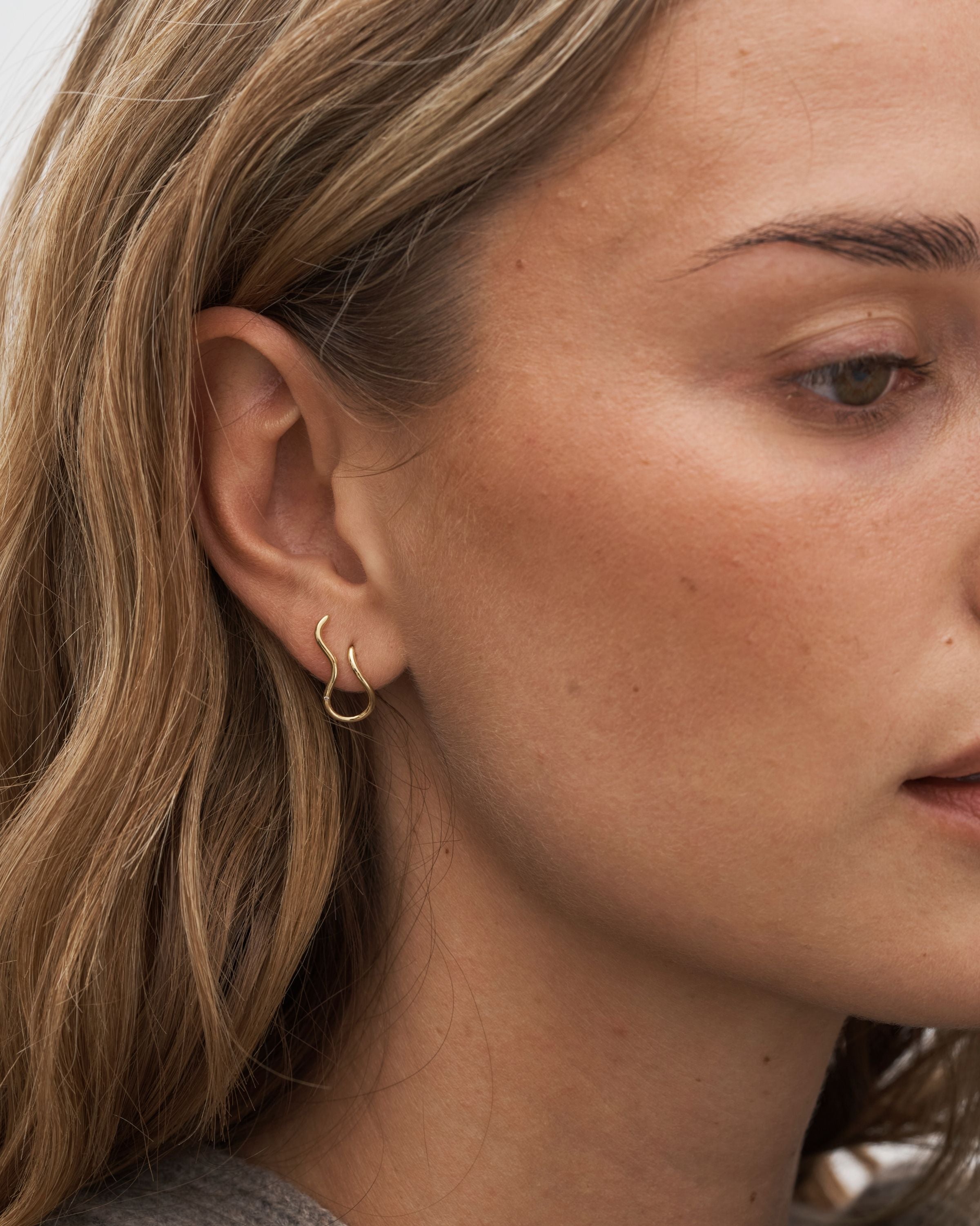 Fryd Wave Earring Right - 18kt Yellow Gold