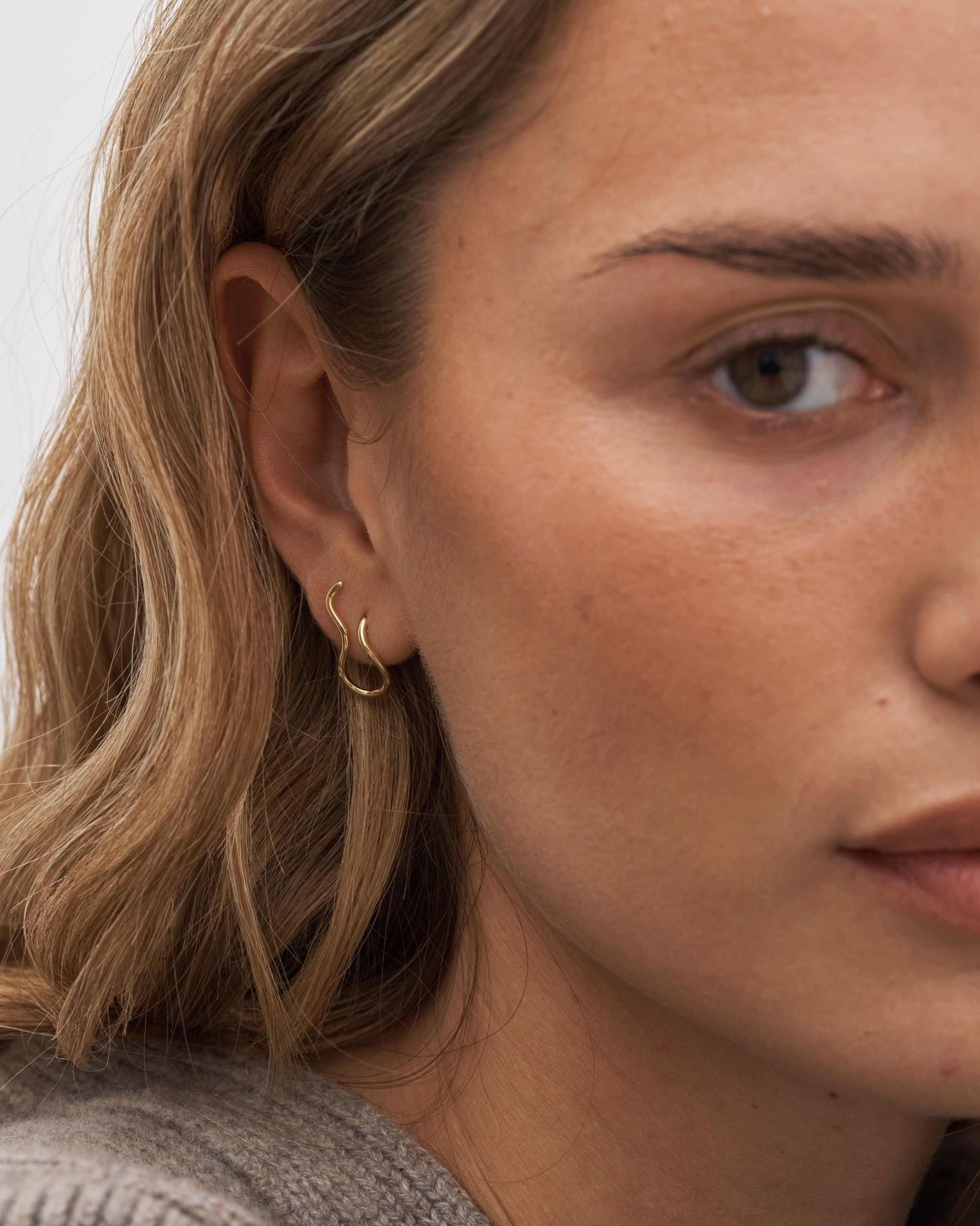 Fryd Wave Earring Right - 18kt Yellow Gold