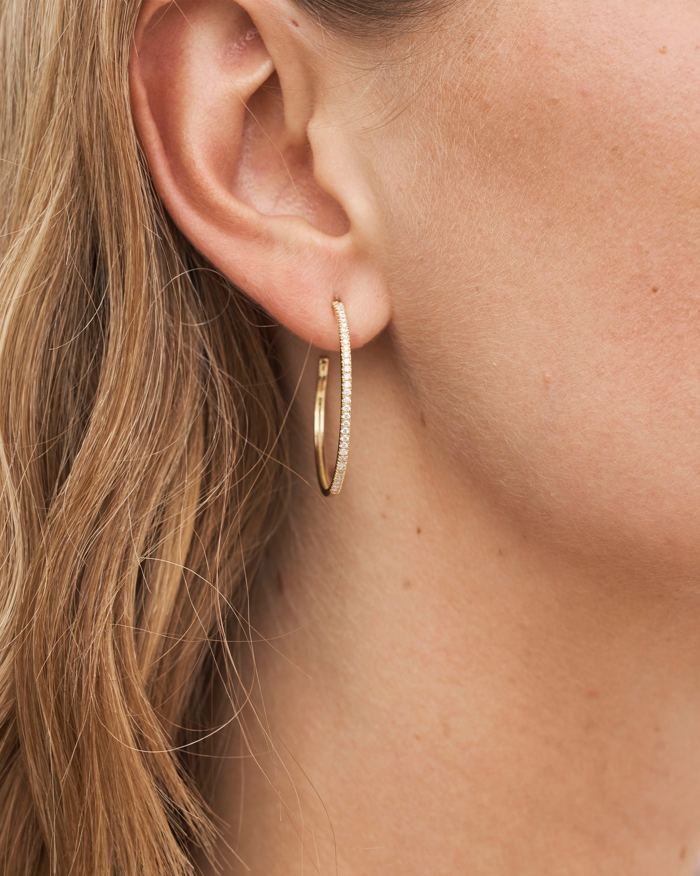 Rock Classic Diamond Hoop IV - 18kt Yellow Gold