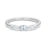 Her diamond ring - 18kt White Gold 