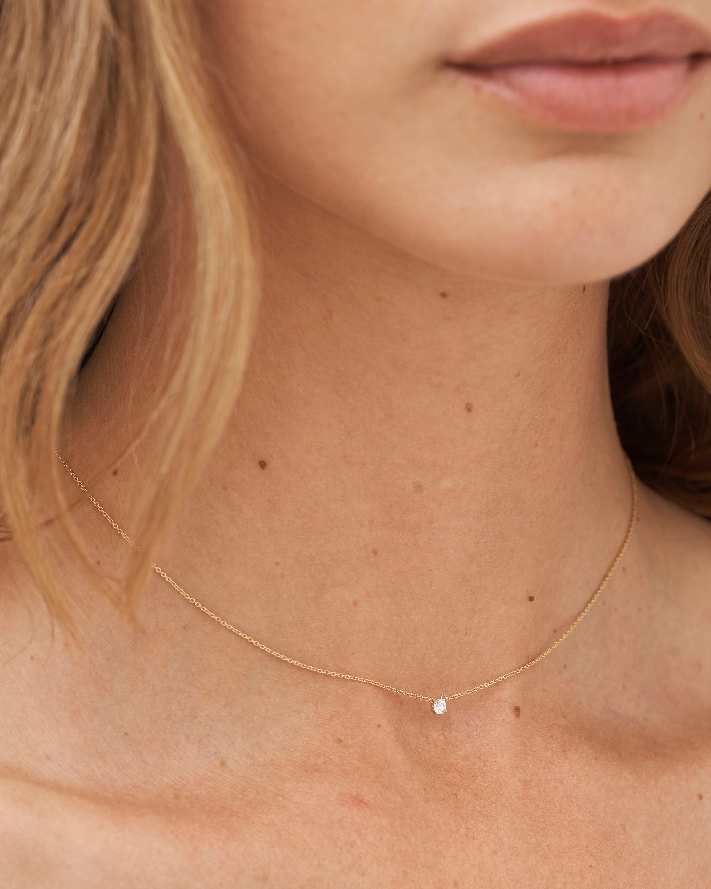 Rock Classic Floating Diamond necklace - 18kt Yellow gold