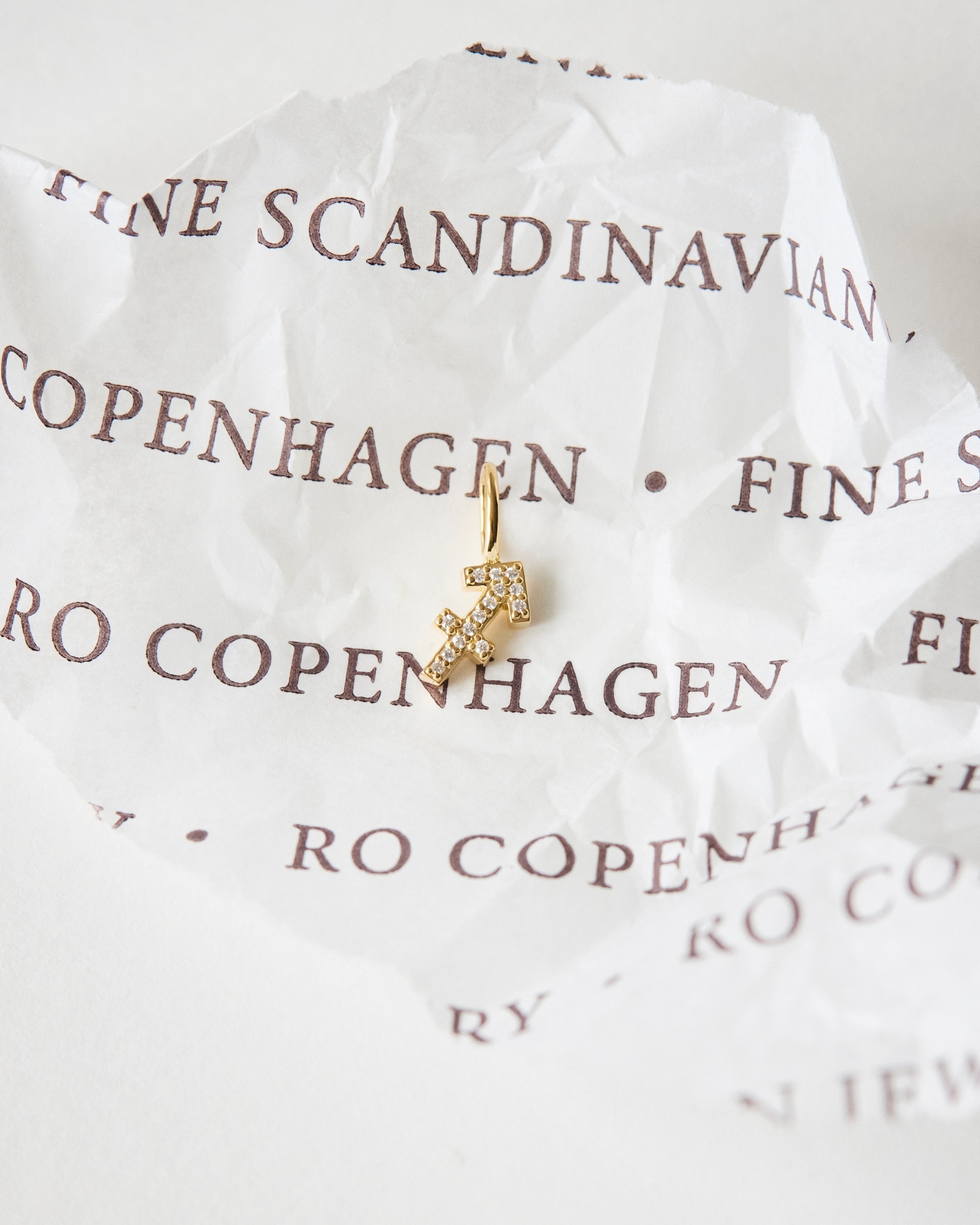My Sagittarius Diamond Pendant - 18kt Yellow Gold
