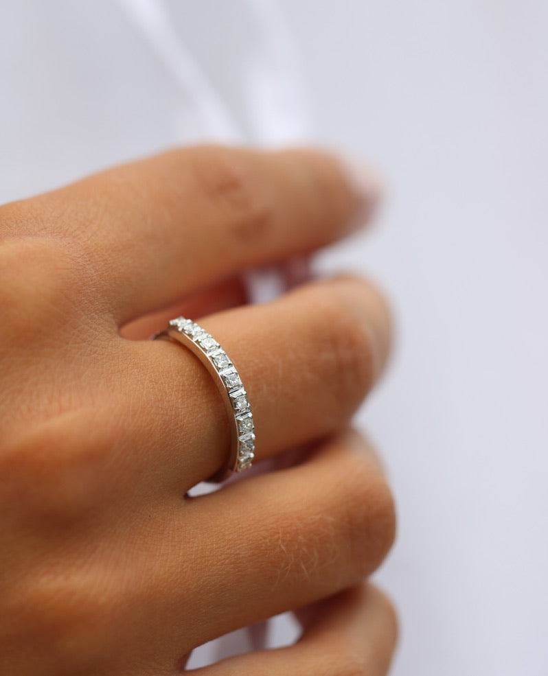 Rå Classic Diamond Ring Aligned - 18kt White Gold
